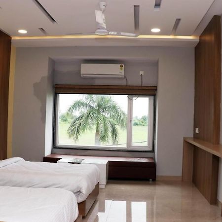 Hotel Savitri Signature Narsinghpur Exterior photo